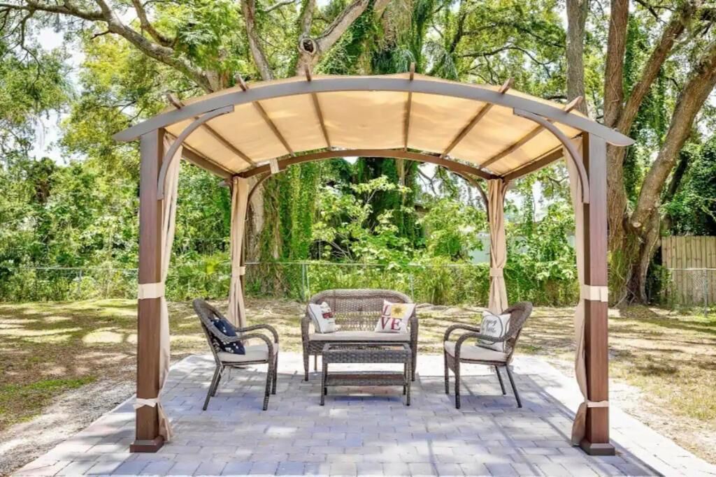 Photo of Patio Balcony in Orient Park