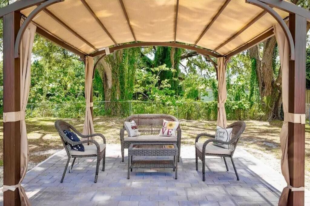 Photo of Patio Balcony in Orient Park