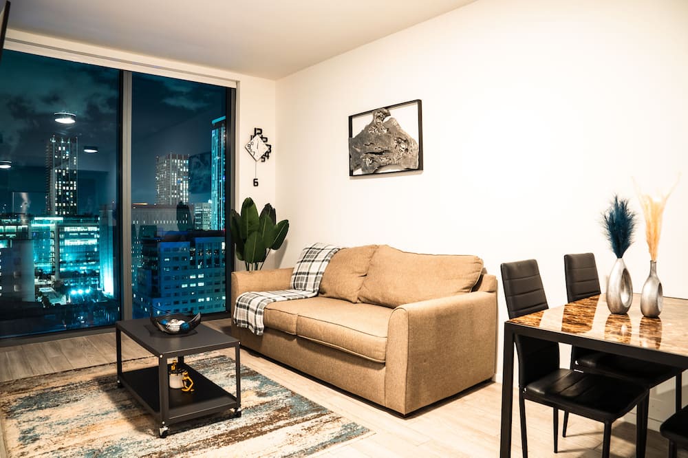 Photo of Livingroom in Overtown