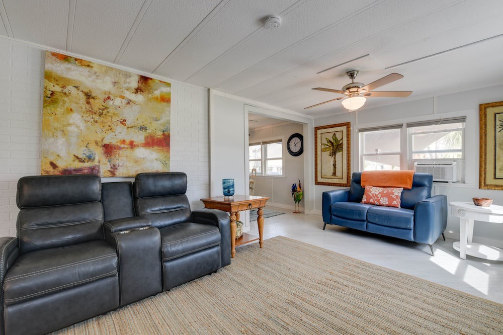 Photo of Livingroom in Big Coppitt Key
