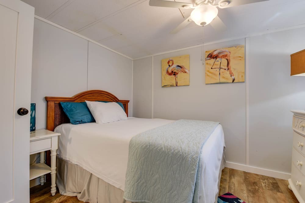 Photo of Bedroom in Big Coppitt Key