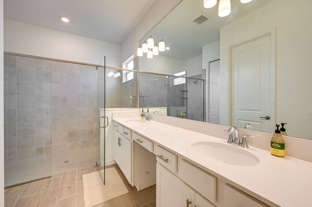 Photo of Bathroom in Immokalee