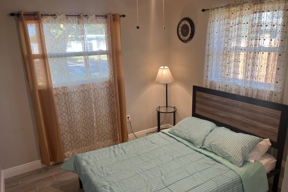 Photo of Bedroom in Pine Hills