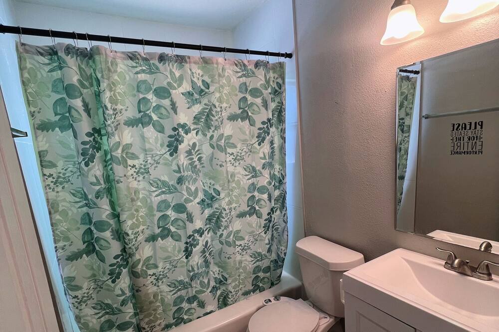 Photo of Bathroom in Pine Hills
