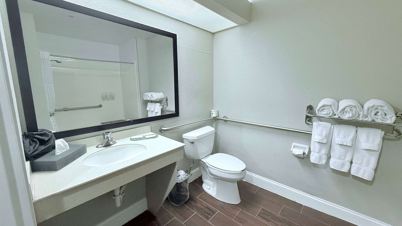 Photo of Bathroom in Florida Center