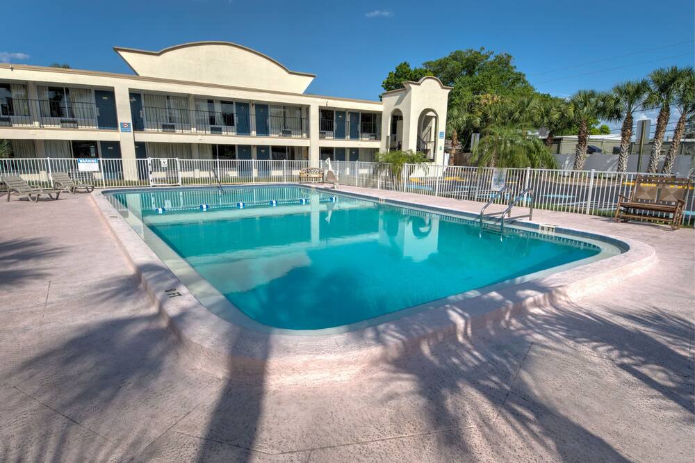 Photo of Outdoor in Pinellas Park