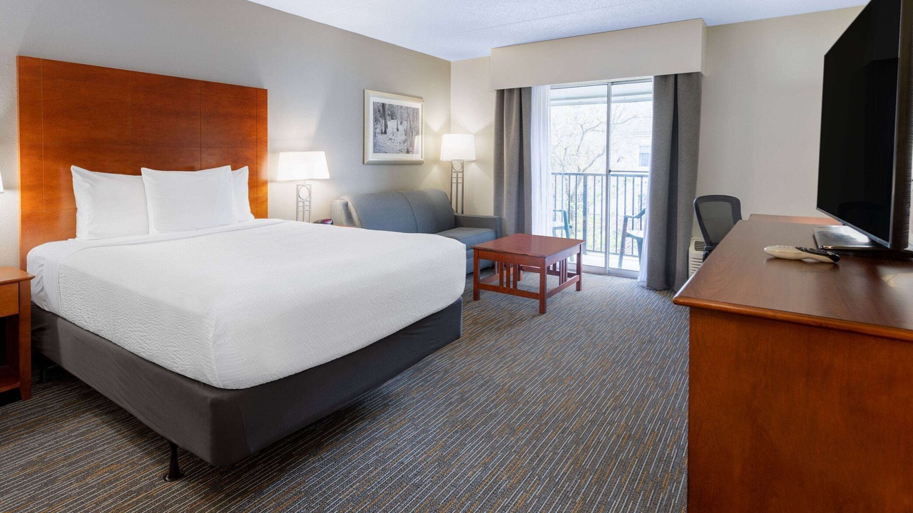 Photo of Bedroom in Valdosta