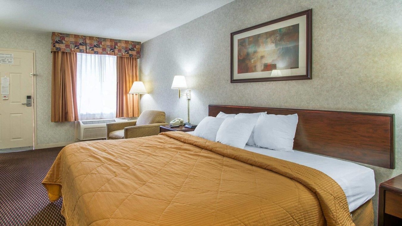 Photo of Bedroom in Troy