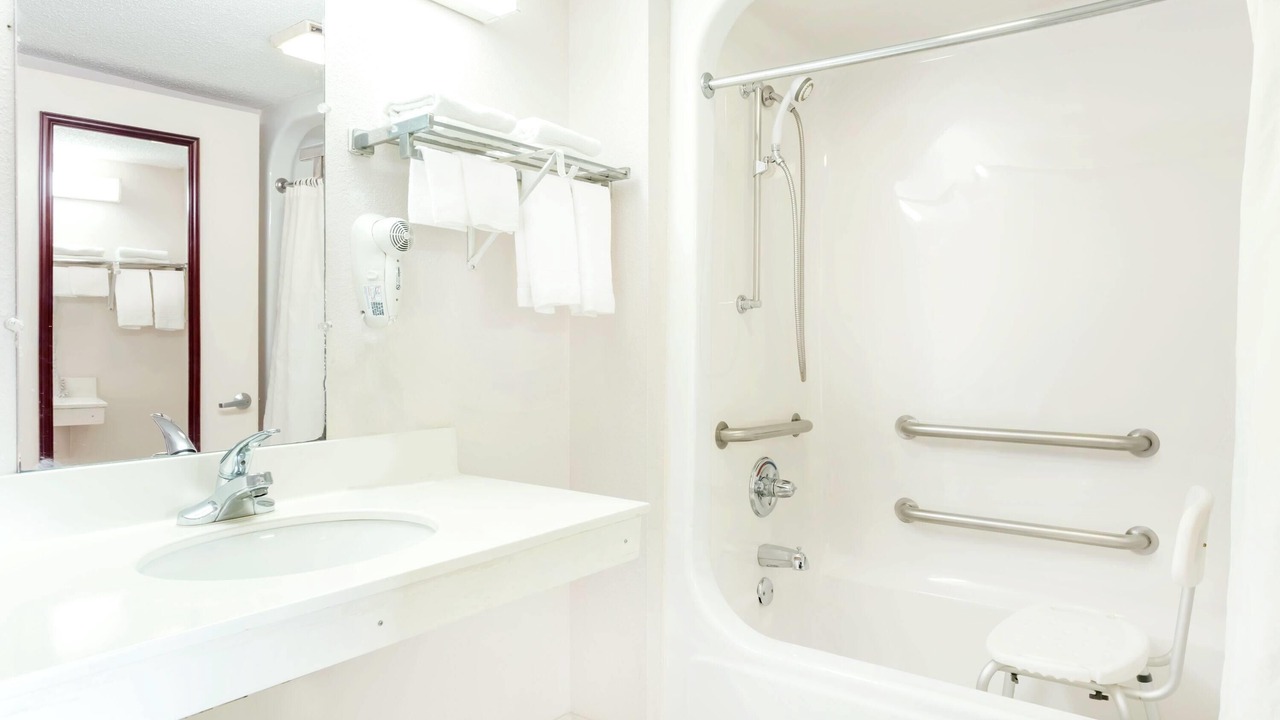 Photo of Bathroom in Perry