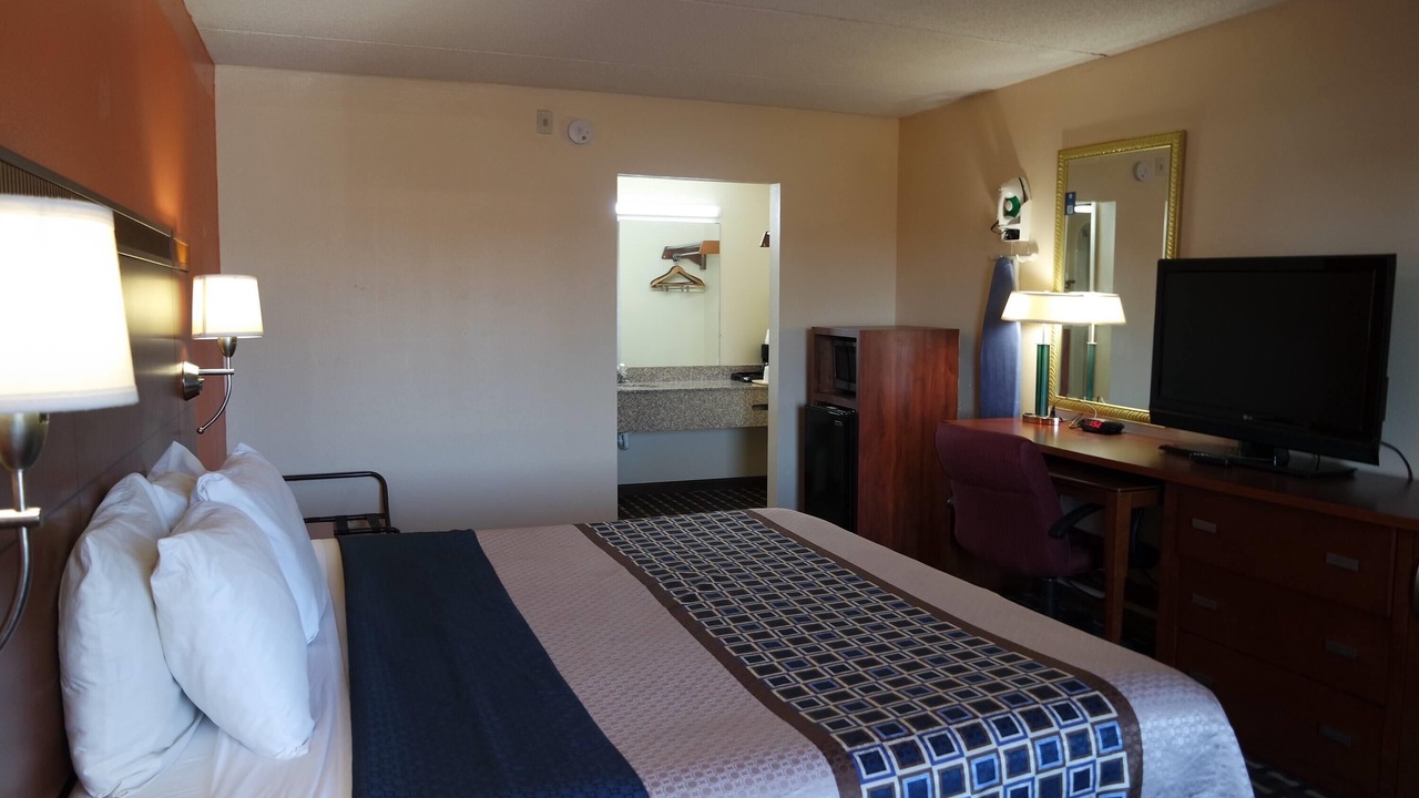 Photo of Bedroom in Perry