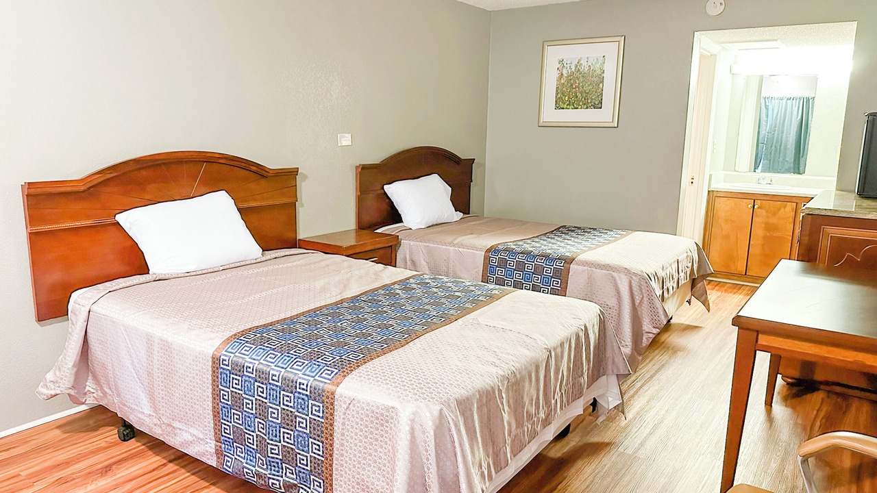 Photo of Bedroom in Hahira