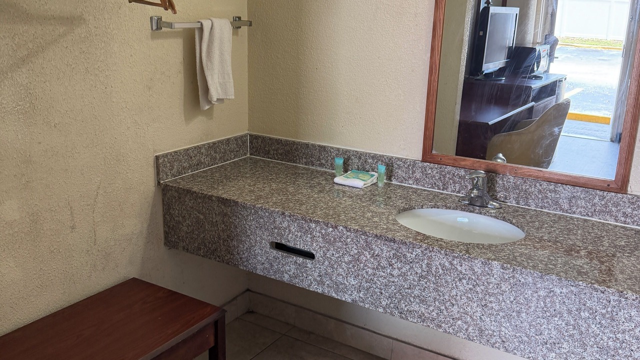 Photo of Bathroom in Doctors Inlet