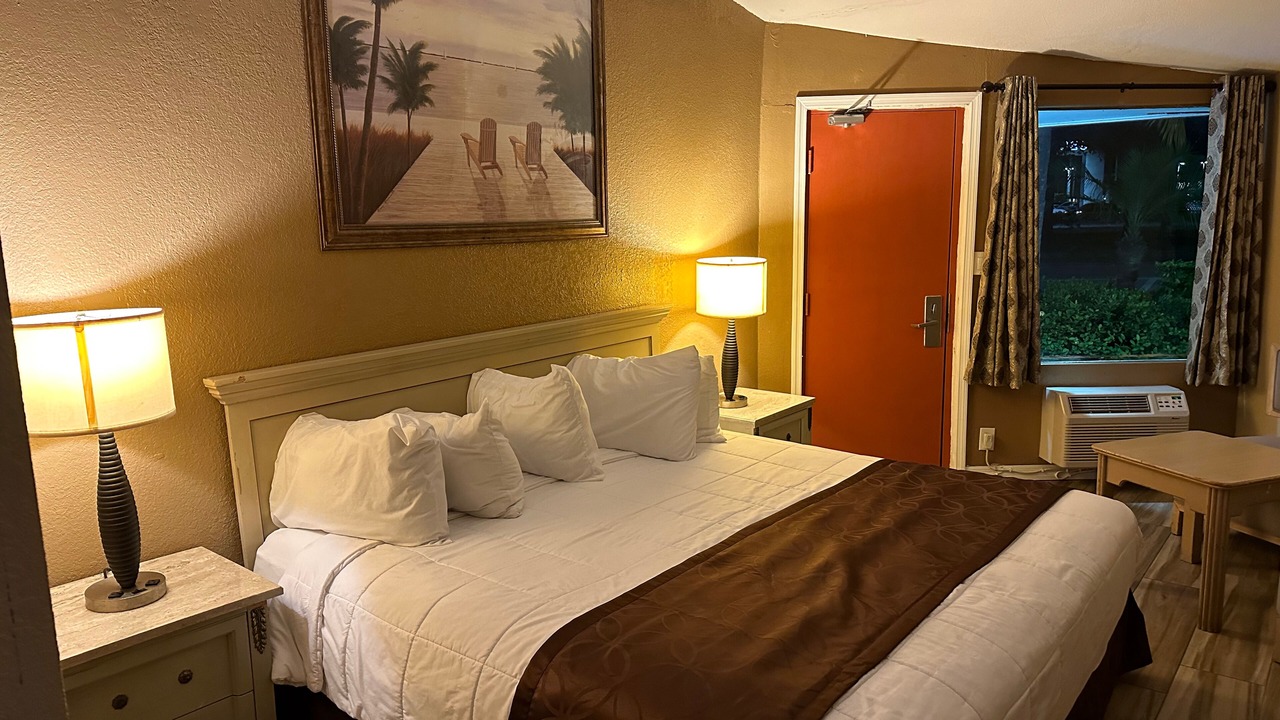 Photo of Bedroom in Homestead
