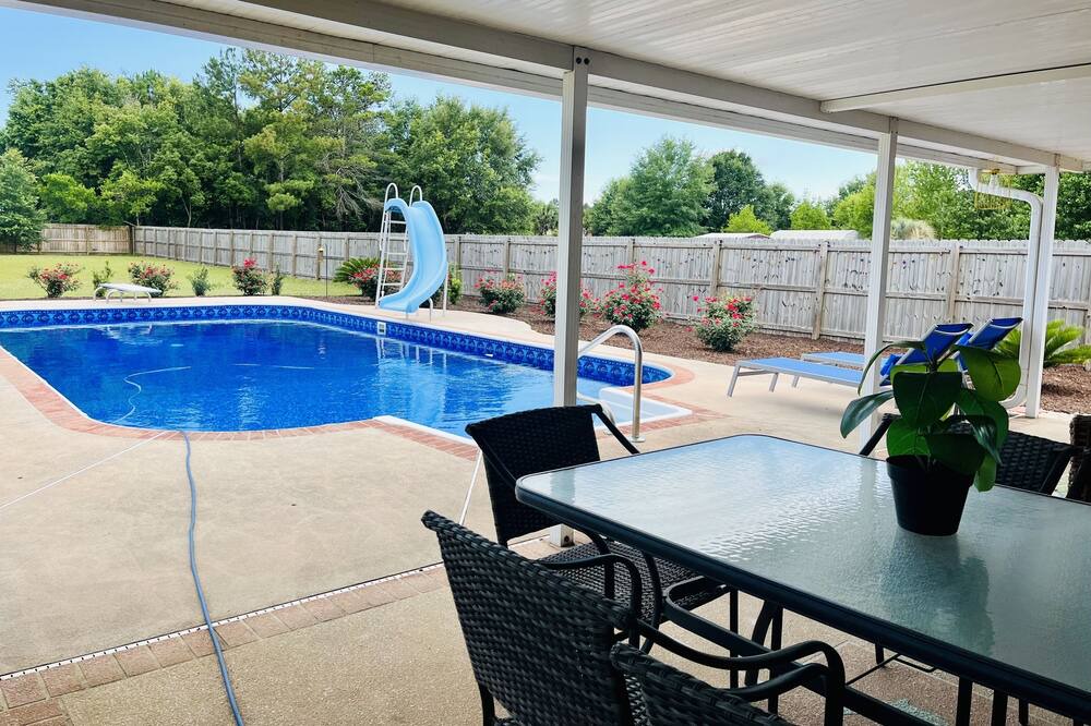 Photo of Outdoor in Milton
