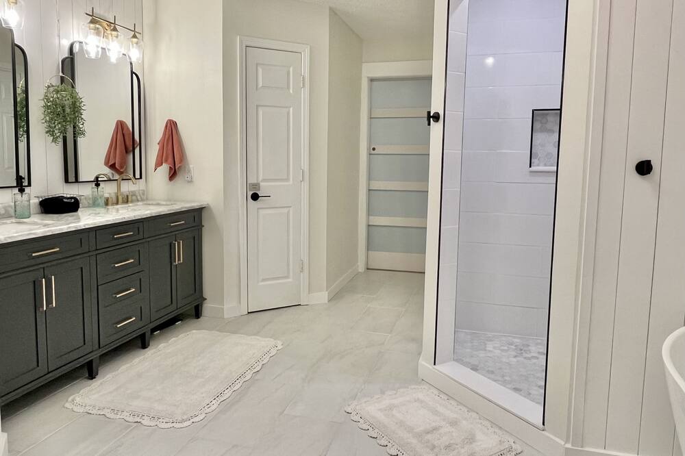 Photo of Bathroom in Milton