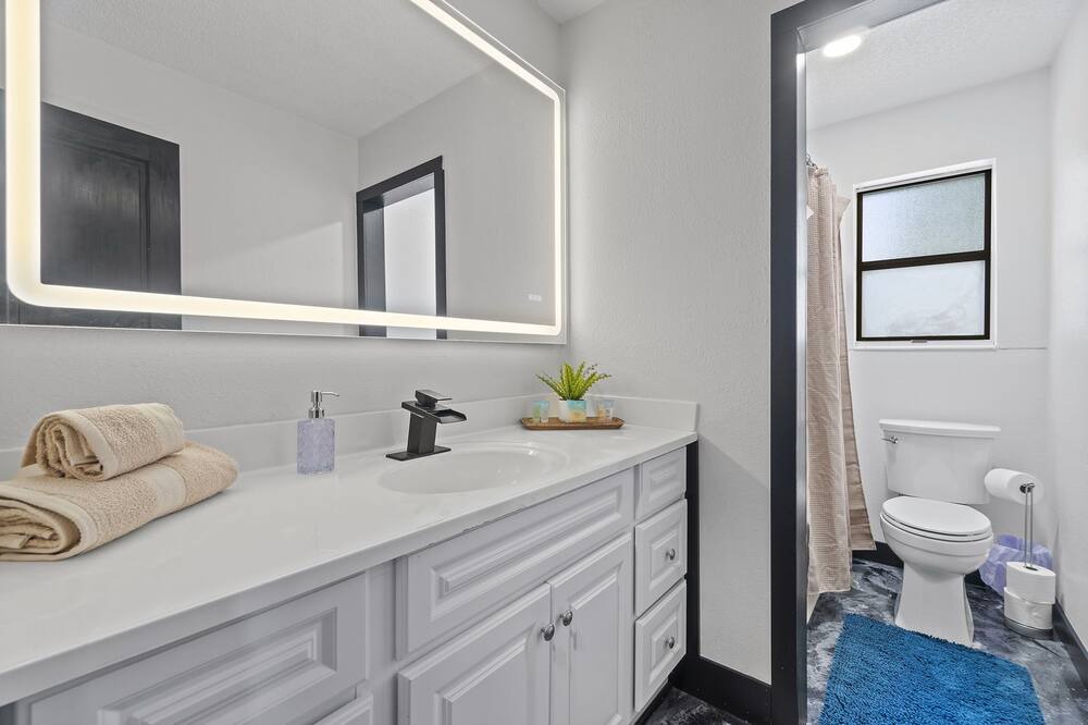 Photo of Bathroom in North Northwest Pensacola