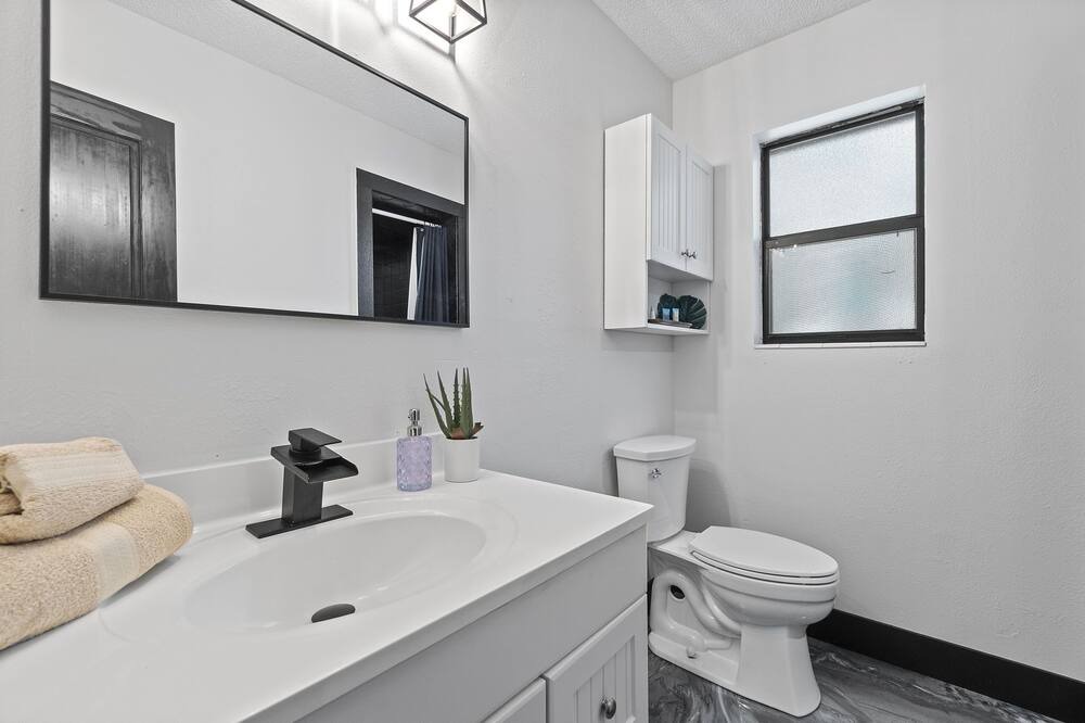 Photo of Bathroom in North Northwest Pensacola
