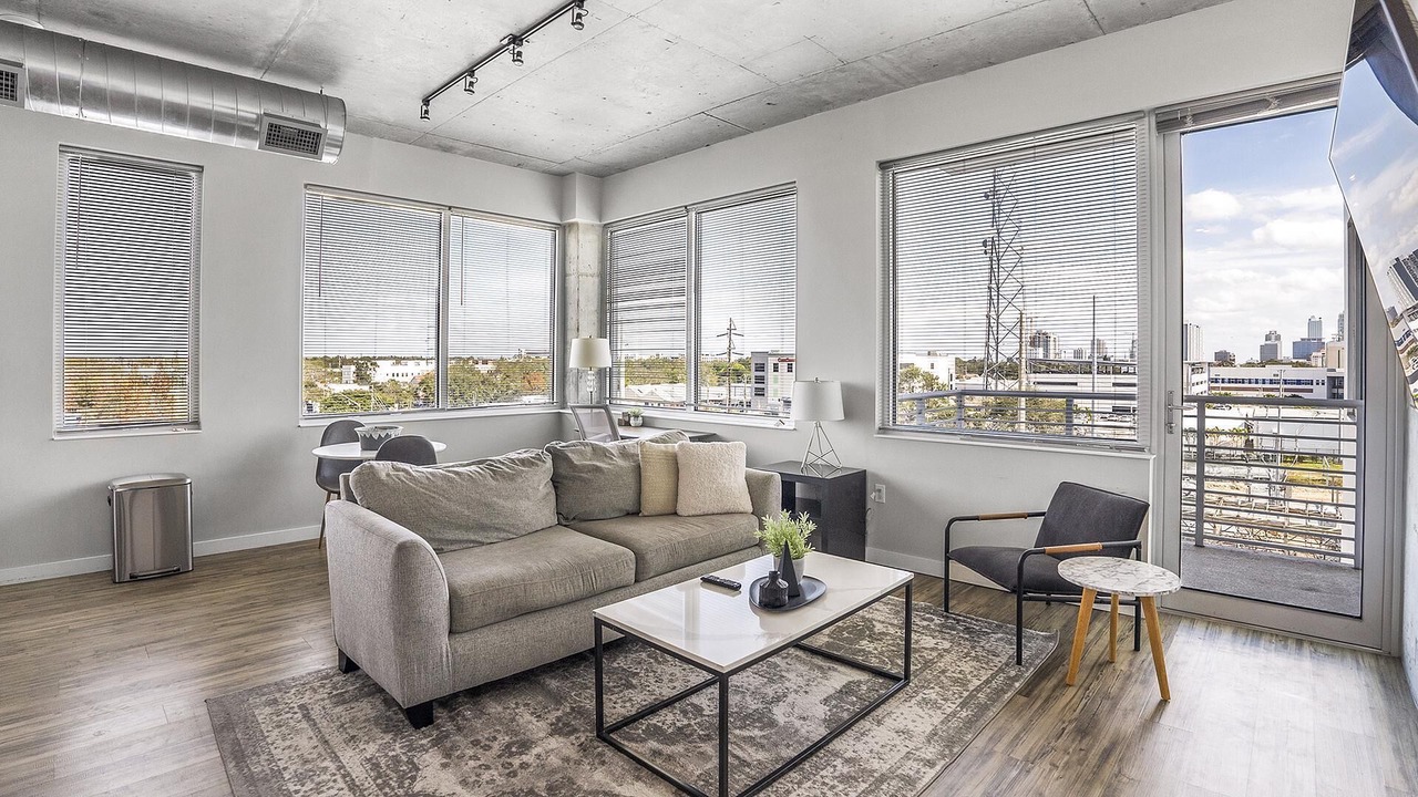 Photo of Livingroom in Historic Old Northeast