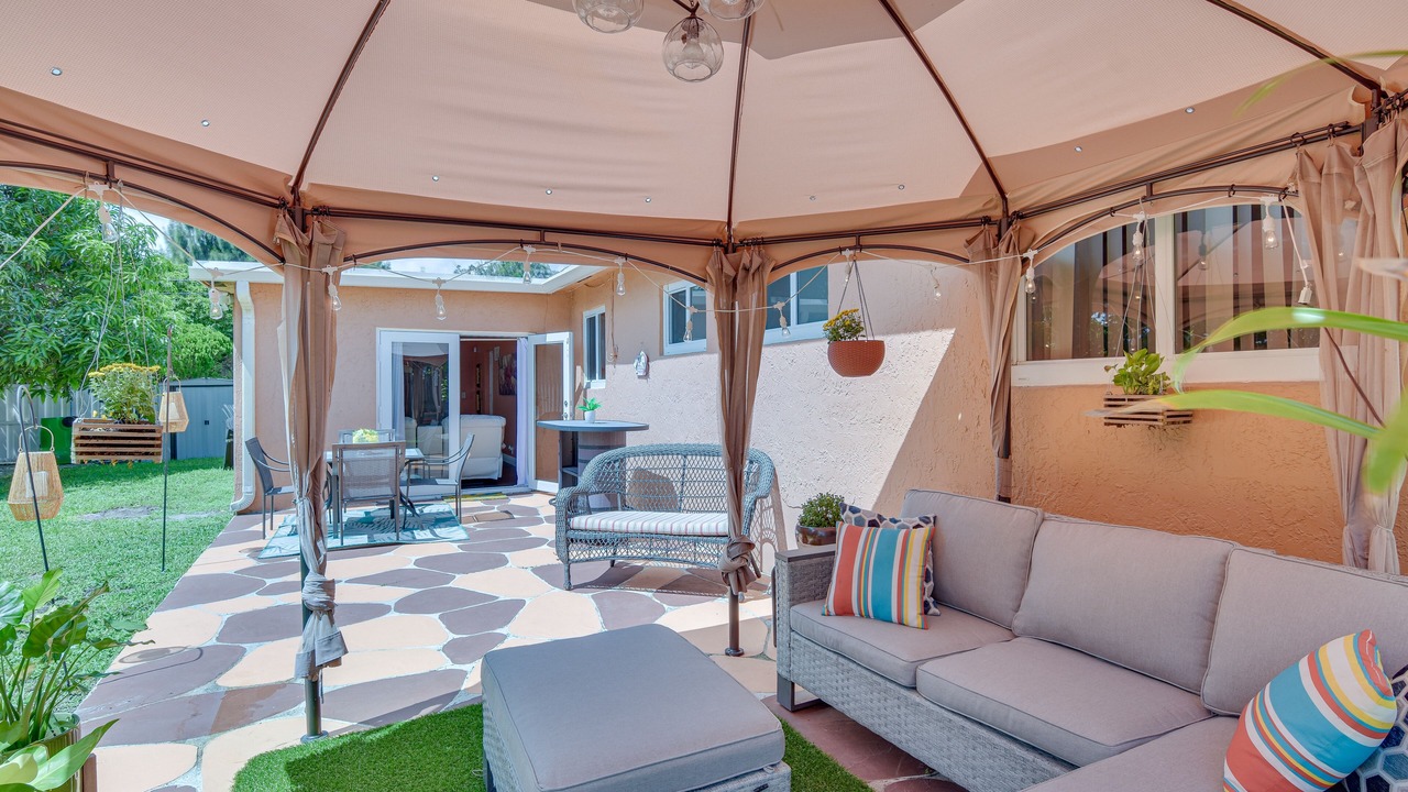 Photo of Patio Balcony in Sunrise