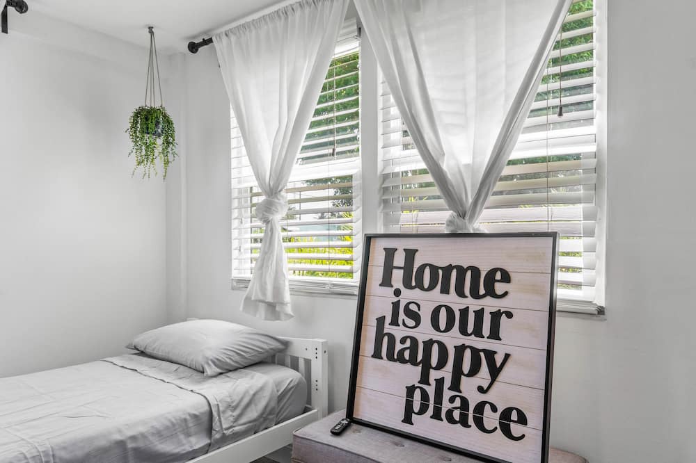 Photo of Bedroom in Lantana