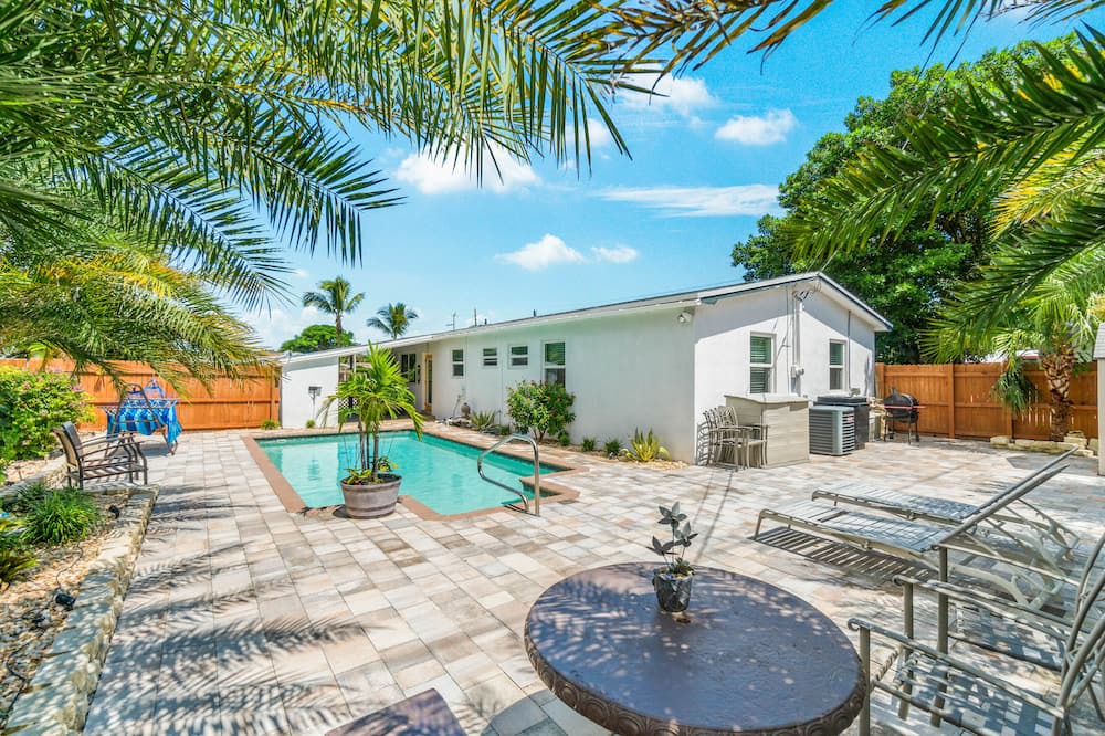 Photo of Outdoor in Lantana