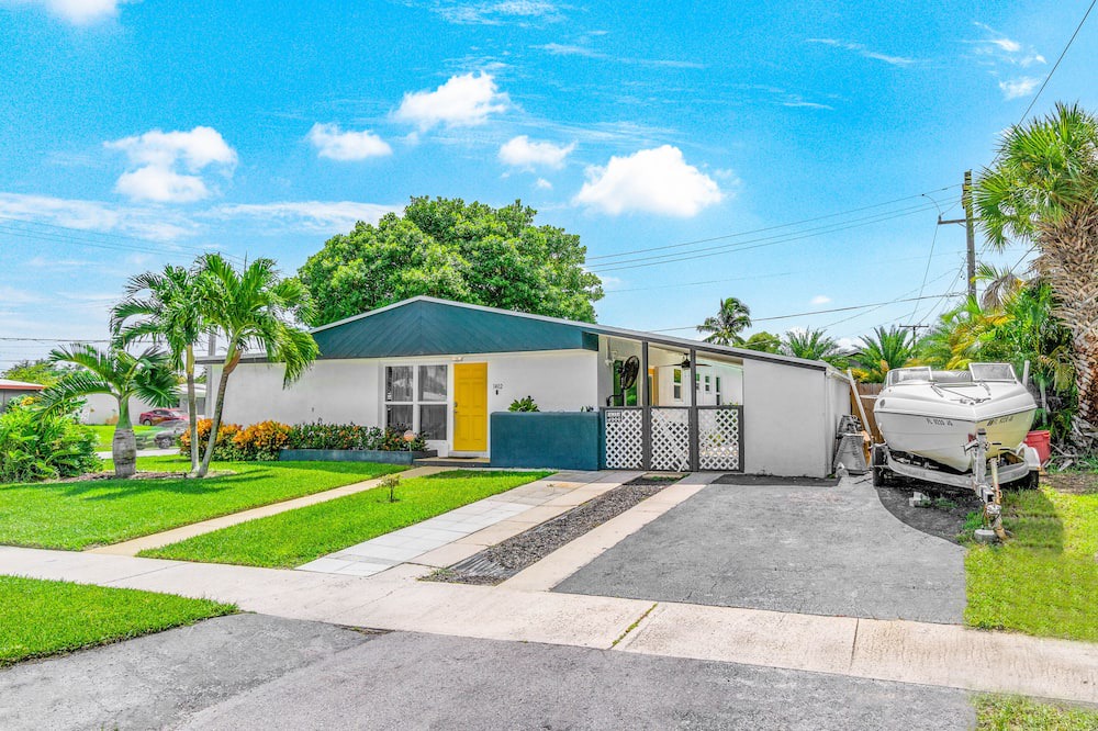 Photo of Outdoor in Lantana