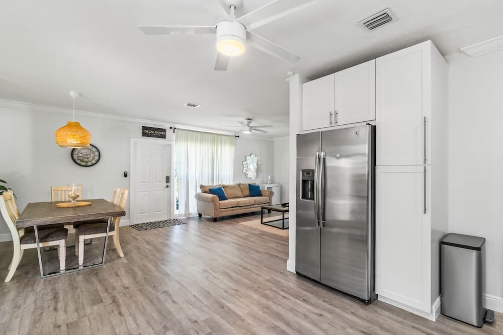 Photo of Kitchen in Lantana