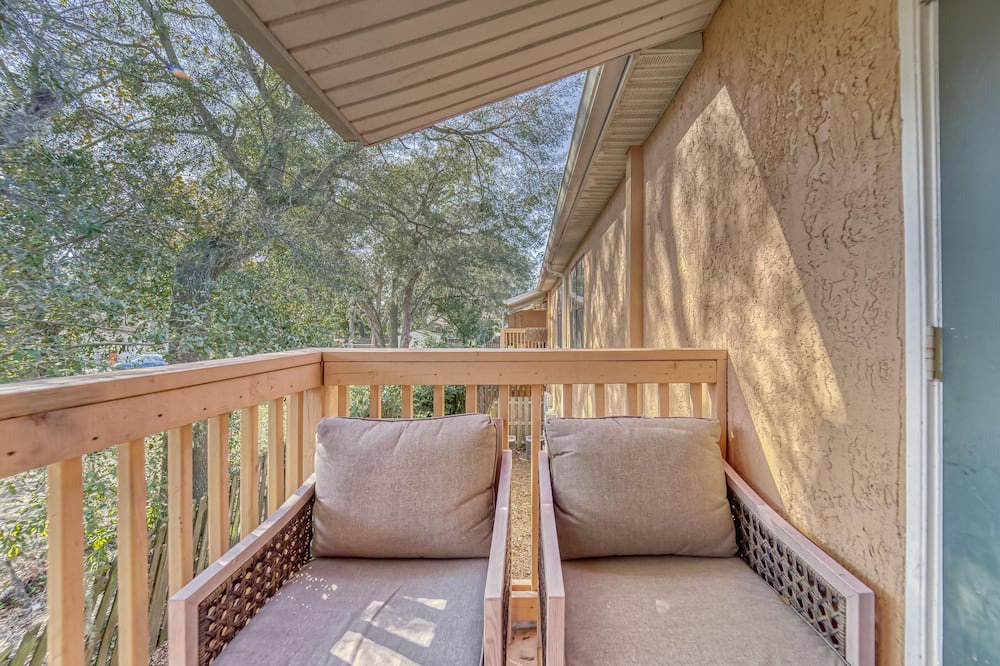 Photo of Patio Balcony in University