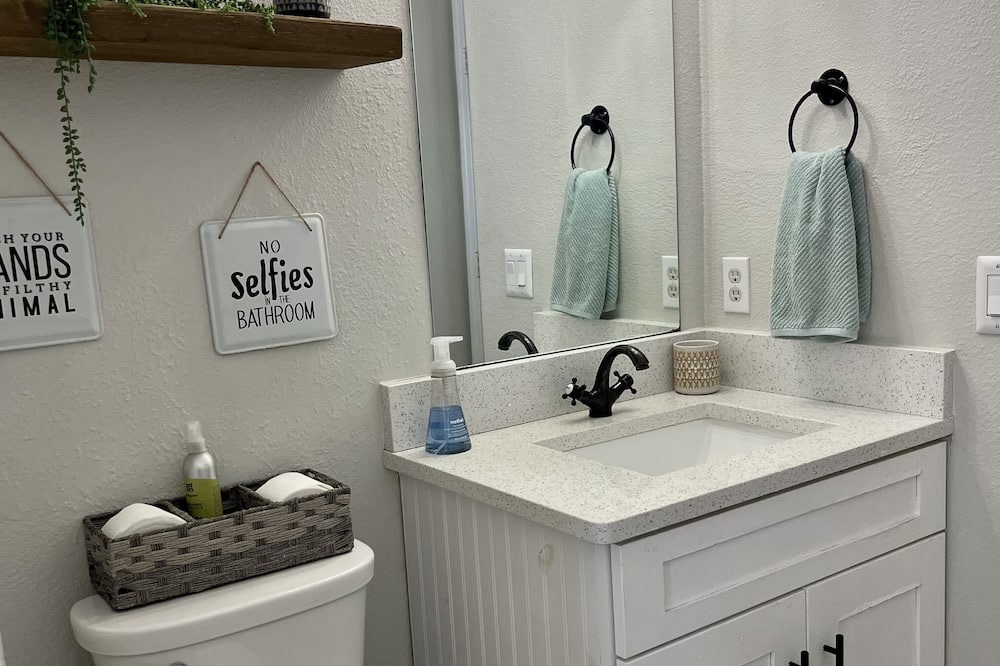 Photo of Bathroom in Wedgefield