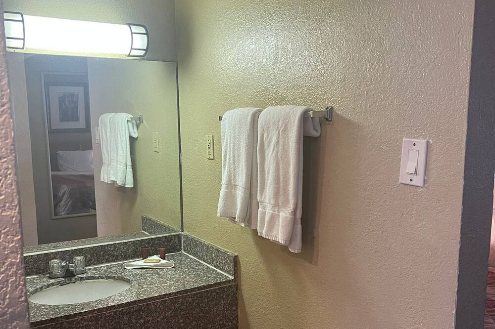 Photo of Bedroom in Bearss Plaza
