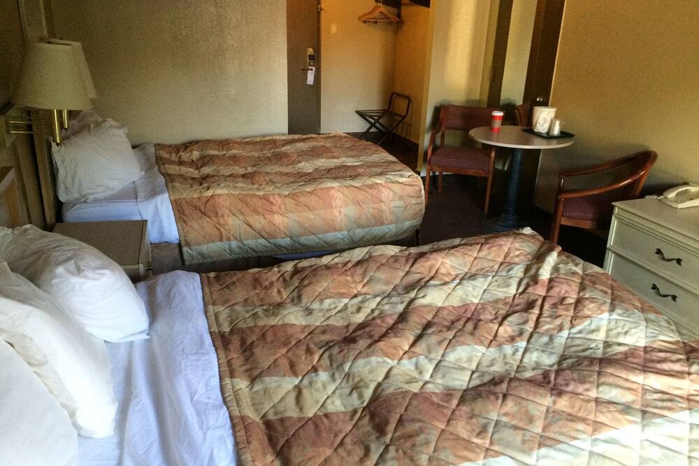 Photo of Bedroom in Bearss Plaza