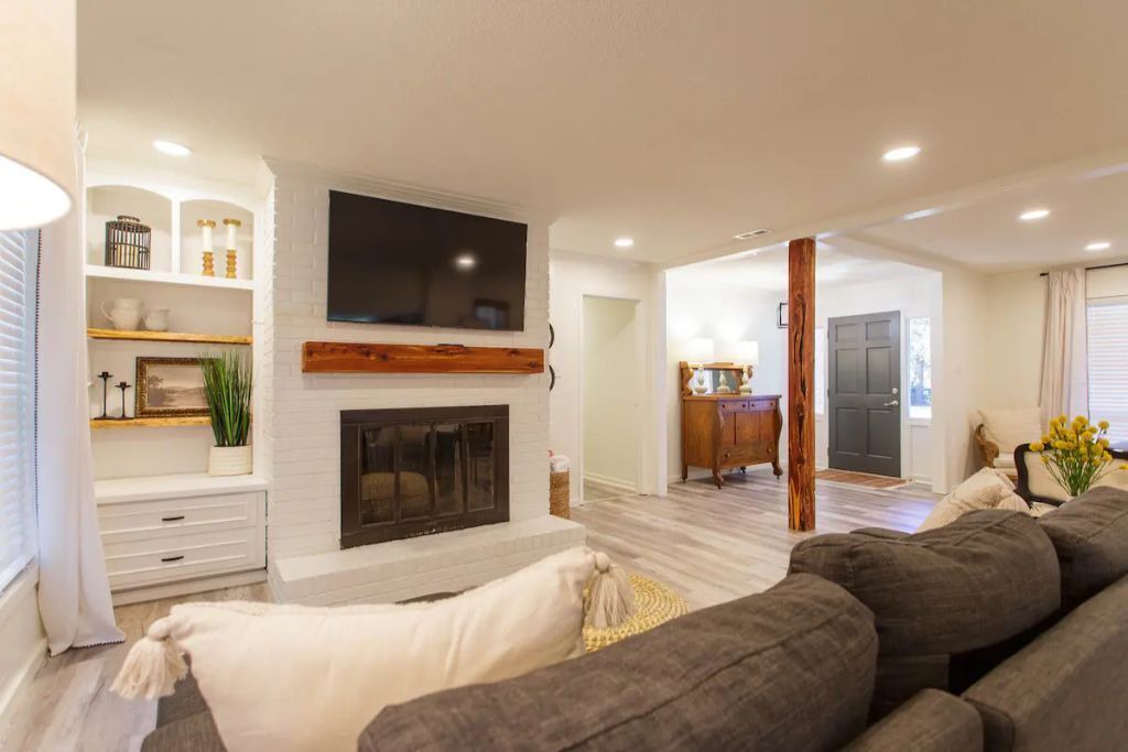 Photo of Livingroom in Valdosta