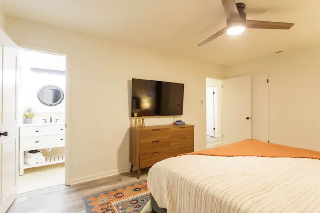 Photo of Bedroom in Valdosta
