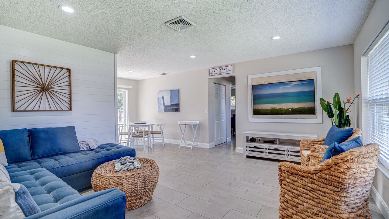 Photo of Livingroom in Stuart