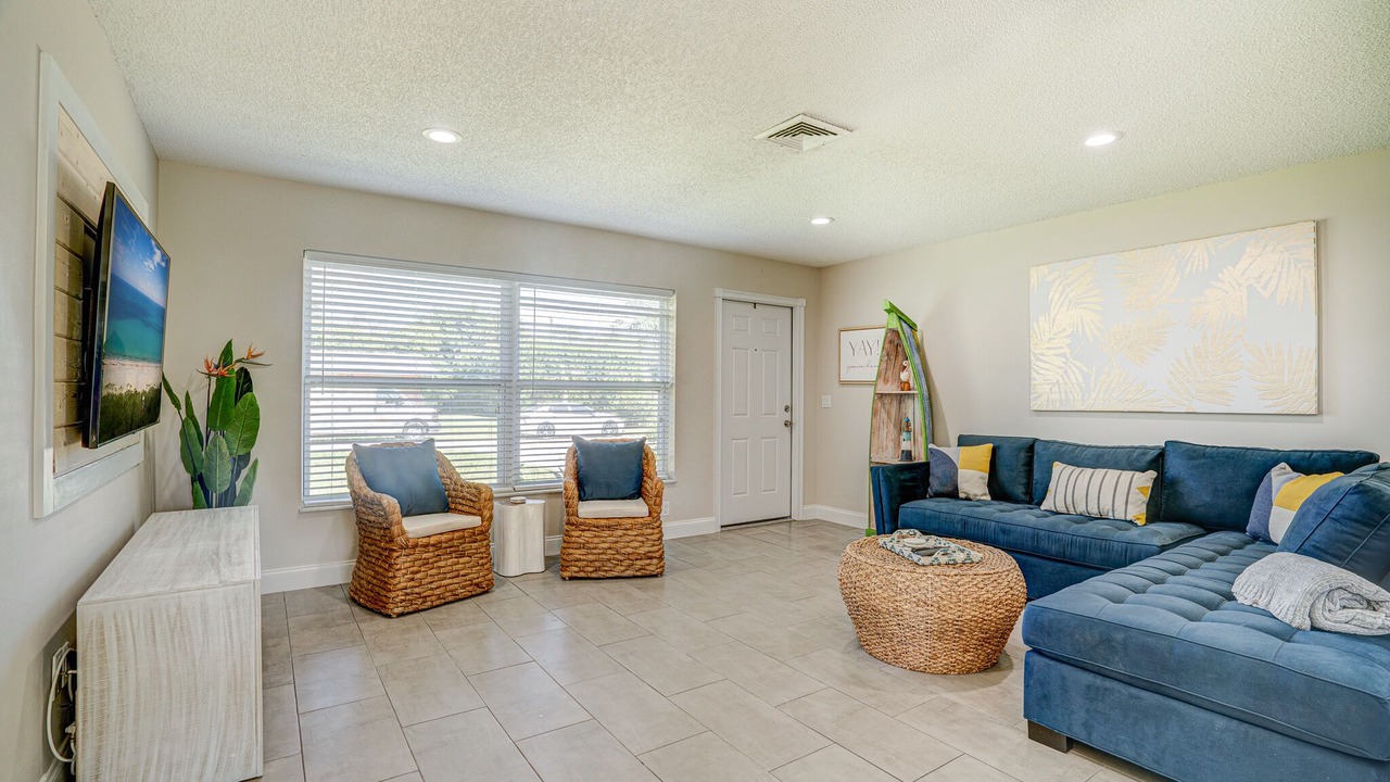 Photo of Livingroom in Stuart