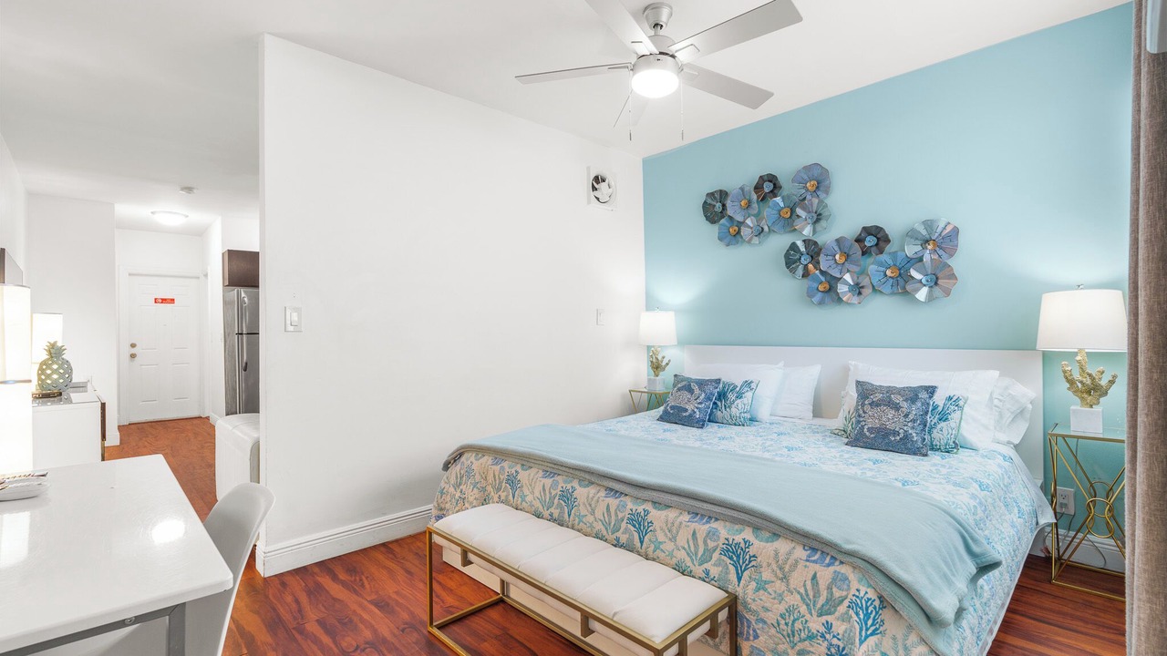 Photo of Bedroom in Hollywood