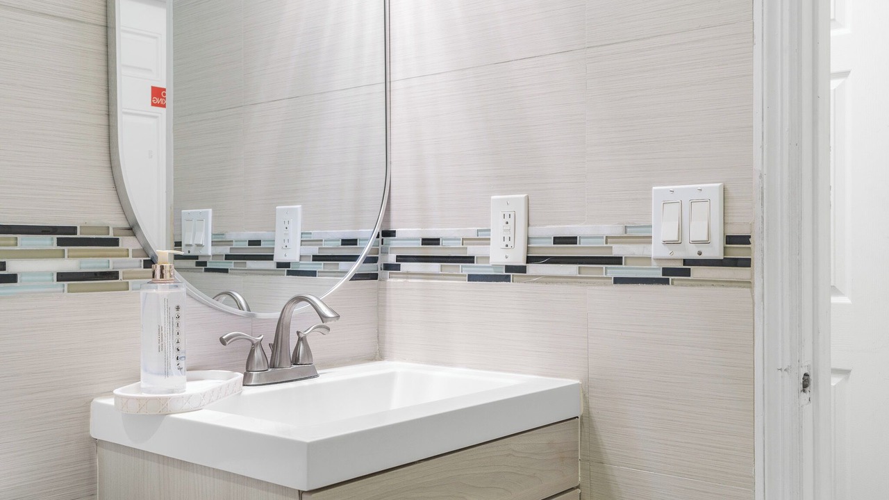 Photo of Bathroom in Hollywood