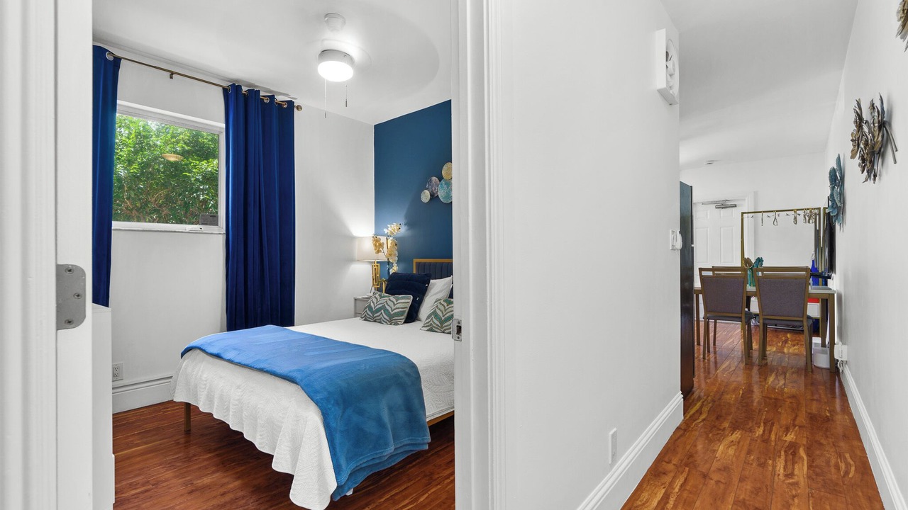 Photo of Bedroom in Hollywood
