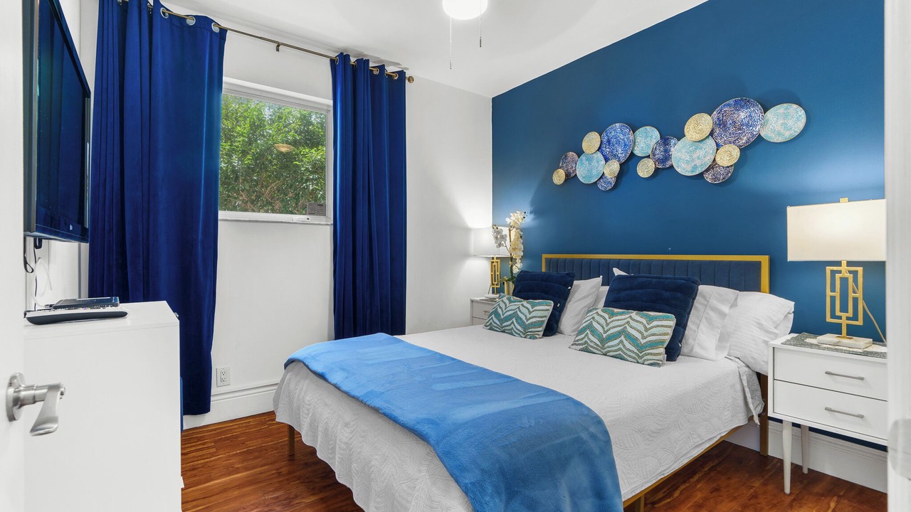 Photo of Bedroom in Hollywood