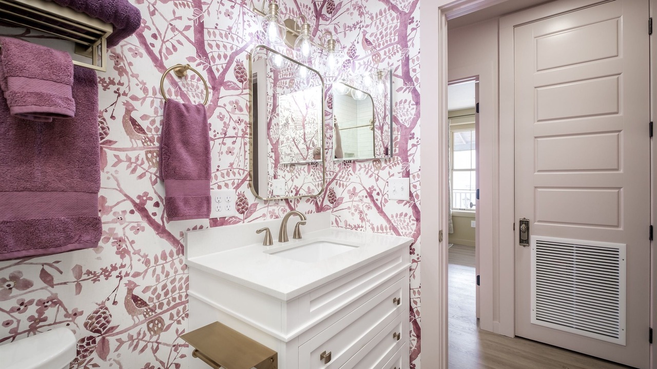 Photo of Bathroom in Cedar Key