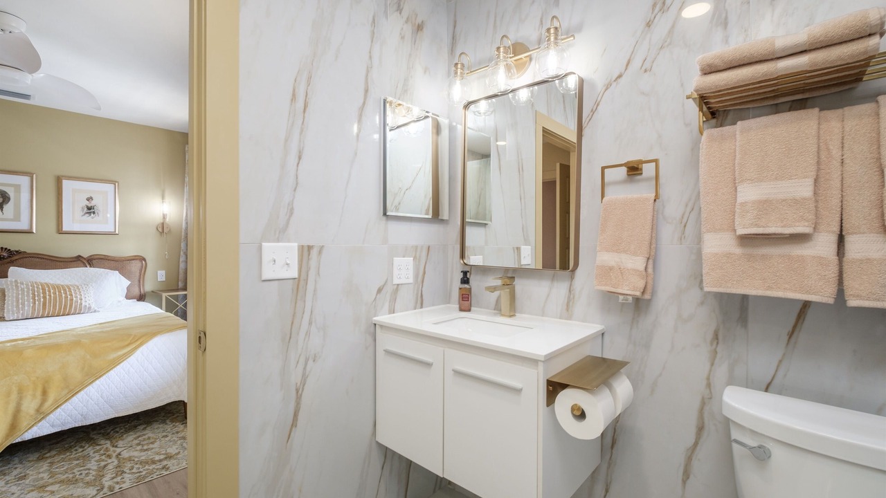 Photo of Bathroom in Cedar Key