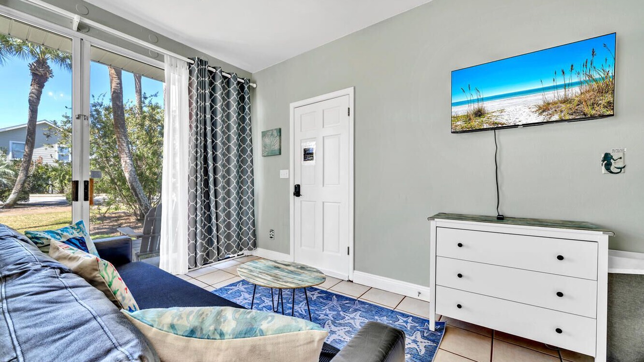 Photo of Livingroom in Crystal Beach