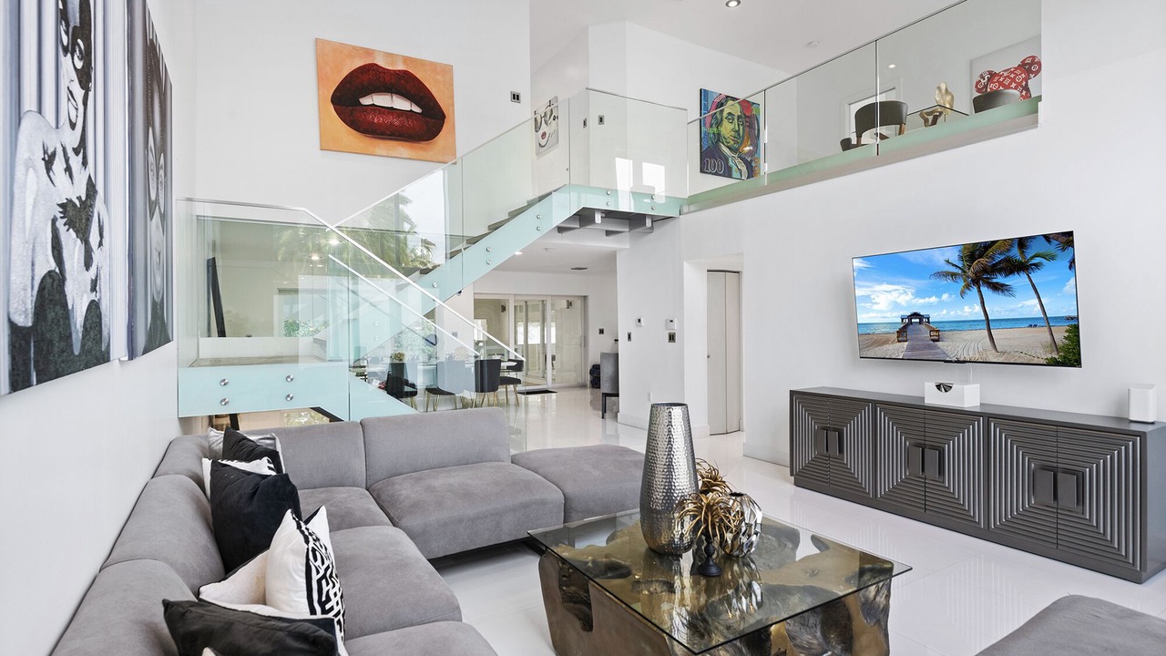 Photo of Livingroom in Venetian Islands