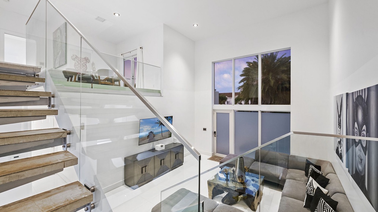 Photo of Livingroom in Venetian Islands