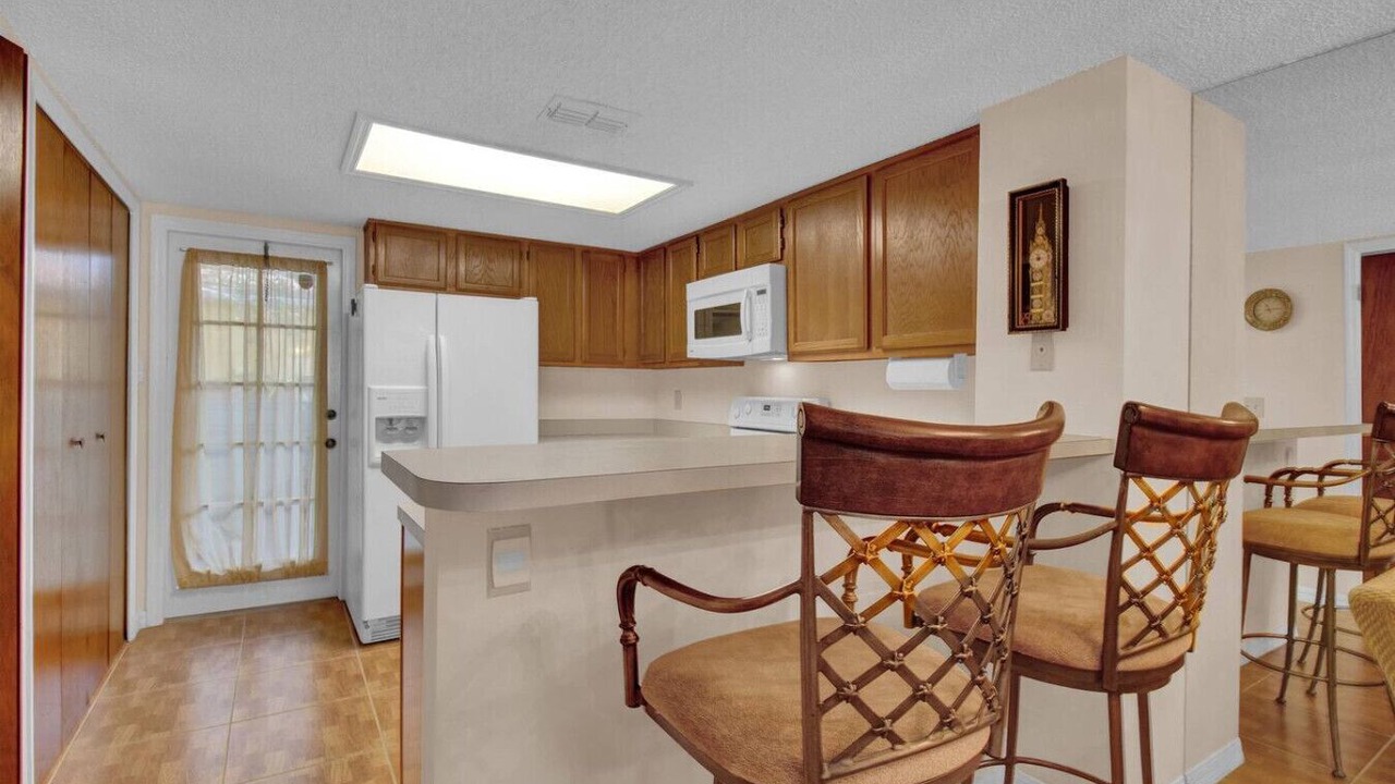 Photo of Kitchen in Bearss Plaza