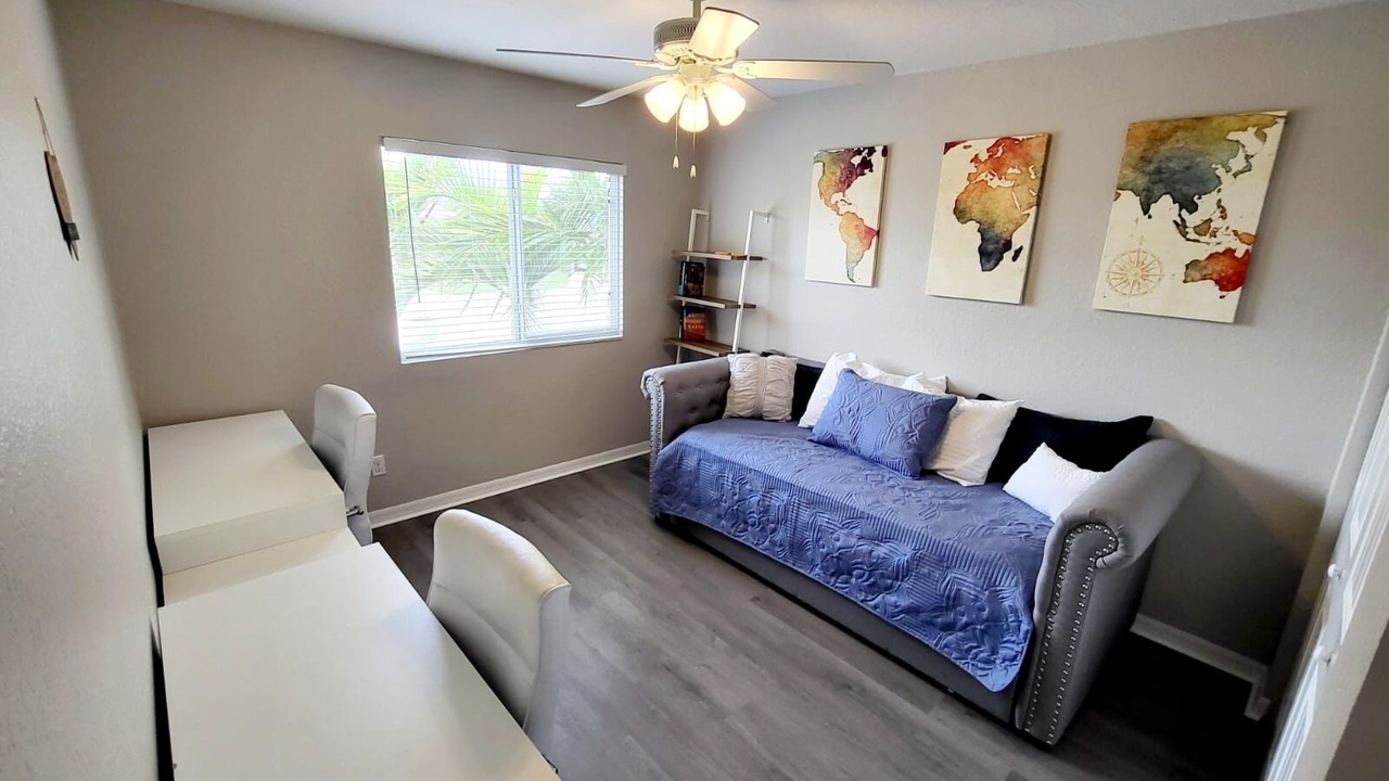 Photo of Livingroom in Jensen Beach