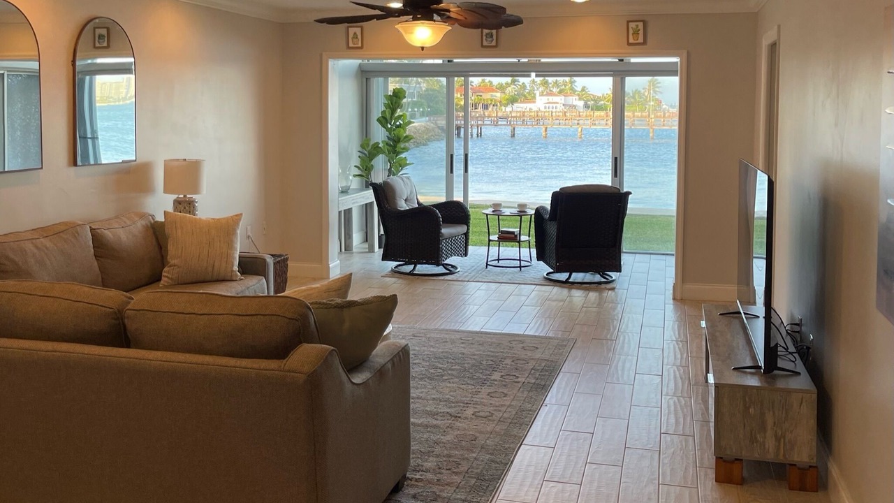 Photo of Livingroom in Florida North Atlantic Coast