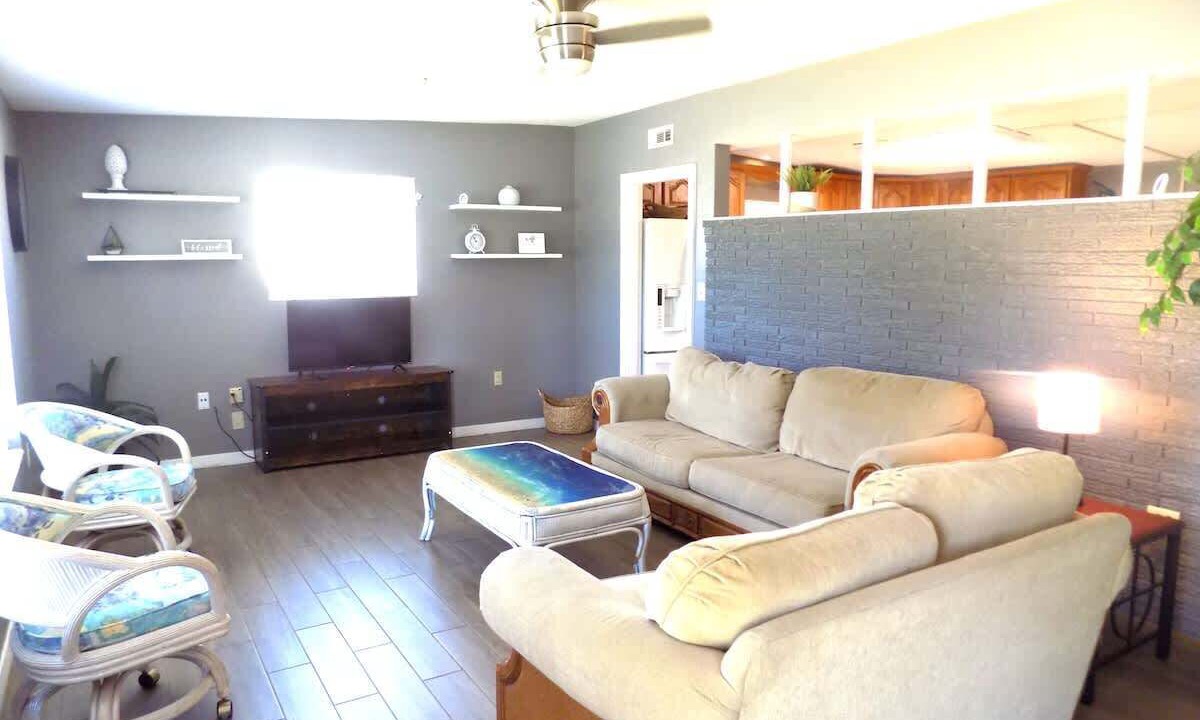 Photo of Livingroom in Northeast Pensacola