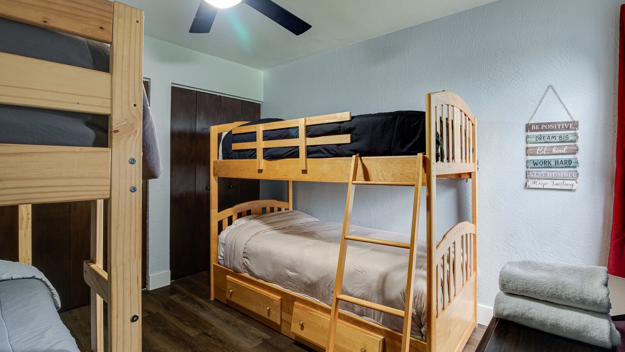 Photo of Bedroom in Richs Deland