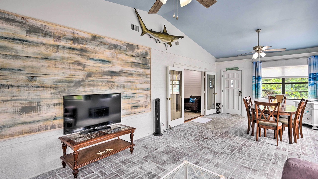 Photo of Livingroom in Neptune